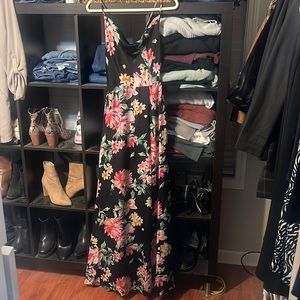 Beautiful, full length Lulus dress!  Only worn once!